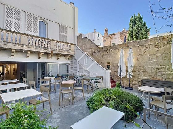 Foto 1 de Casa en venta en Ciutadella de 5 habitaciones con terraza y jardín