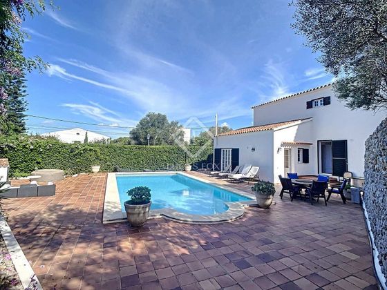 Foto 1 de Casa en venda a Maó de 4 habitacions amb terrassa i piscina