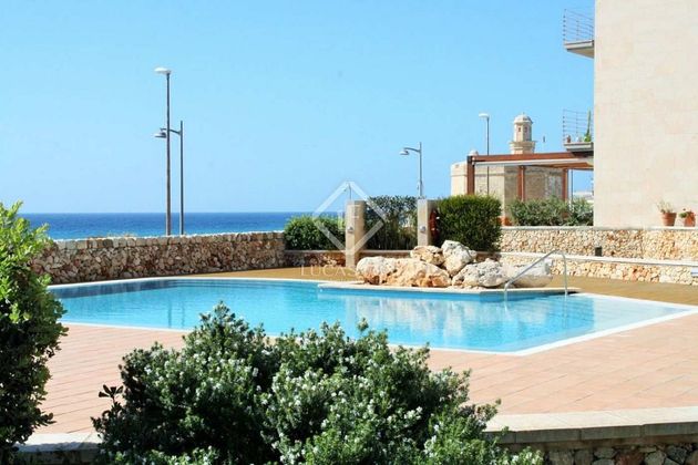 Foto 1 de Piso en venta en Ciutadella de 3 habitaciones con terraza y piscina