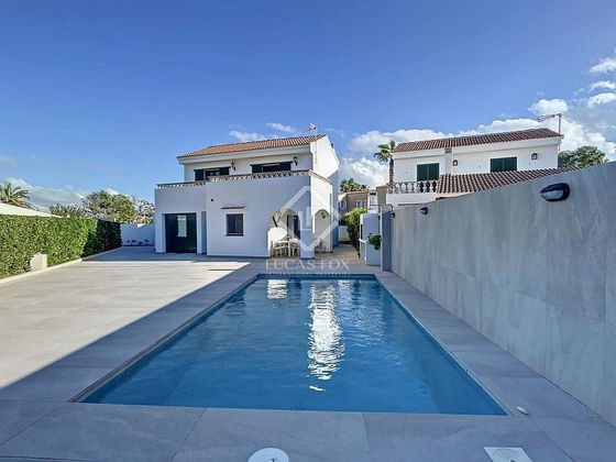 Foto 2 de Casa en venta en Cala Blanca de 3 habitaciones con terraza y piscina