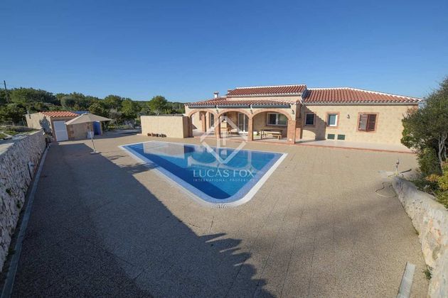 Foto 1 de Casa rural en venta en Cala Morell de 5 habitaciones con terraza y piscina