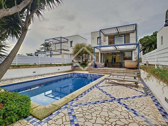 Foto 2 de Casa en venda a Cala Blanca de 5 habitacions amb terrassa i piscina