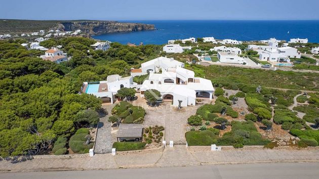 Foto 1 de Casa en venta en Cala Morell de 7 habitaciones con terraza y piscina