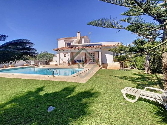 Foto 1 de Venta de casa en Castell (Es) de 4 habitaciones con terraza y piscina