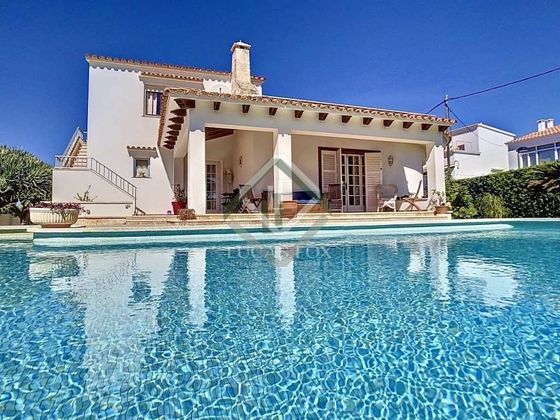 Foto 2 de Casa en venda a Castell (Es) de 4 habitacions amb terrassa i piscina