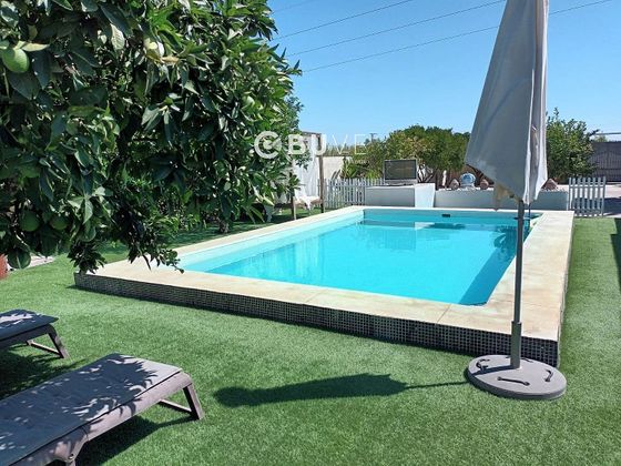 Foto 1 de Chalet en venta en Almensilla de 2 habitaciones con piscina y aire acondicionado