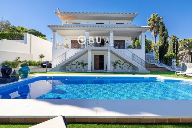 Foto 1 de Venta de chalet en Santa Eufemia de 5 habitaciones con terraza y piscina