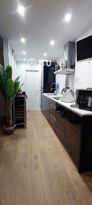Foto 2 de Venta de piso en Montequinto de 3 habitaciones con piscina y garaje