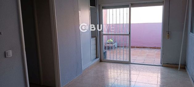 Foto 2 de Pis en venda a El Cano - Los Bermejales de 3 habitacions amb garatge i balcó