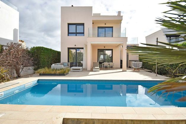 Foto 1 de Venta de chalet en Campos de 3 habitaciones con terraza y piscina