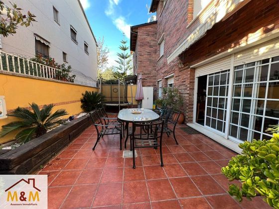 Foto 1 de Casa adosada en venta en Serraparera de 4 habitaciones con terraza y piscina