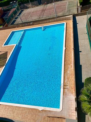Foto 1 de Alquiler de piso en El Poal de 3 habitaciones con terraza y piscina