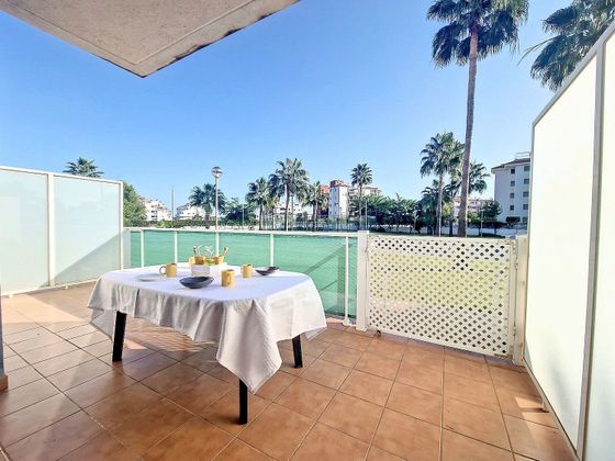 Foto 2 de Pis en venda a calle Bélgica de 2 habitacions amb terrassa i piscina