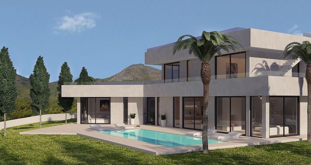 Foto 1 de Chalet en venta en Cales de Mallorca de 4 habitaciones con terraza y piscina