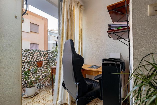 Foto 2 de Venta de piso en Camp d'en Serralta de 3 habitaciones con balcón y aire acondicionado