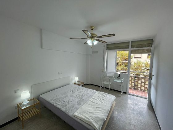Foto 2 de Pis en lloguer a calle Alfredo Bonet de 4 habitacions amb terrassa i mobles
