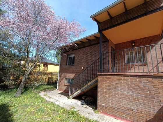 Foto 2 de Xalet en venda a Pedrezuela de 4 habitacions amb terrassa i garatge