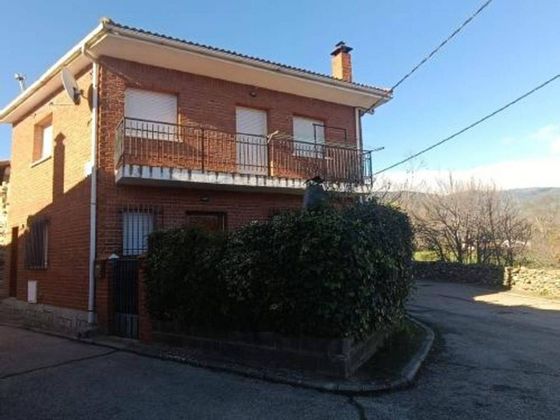 Foto 1 de Casa en venta en calle Buitrago de 3 habitaciones con terraza y jardín
