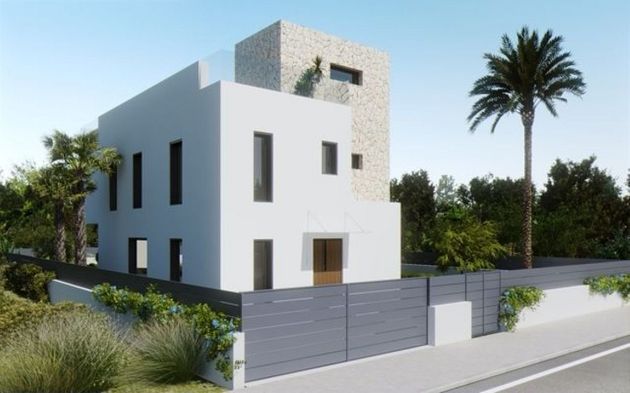 Foto 2 de Casa adossada en venda a Campos de 3 habitacions amb terrassa i piscina