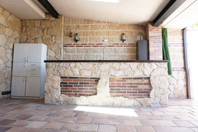 Foto 1 de Casa adossada en venda a Hontanares de Eresma de 4 habitacions amb calefacció