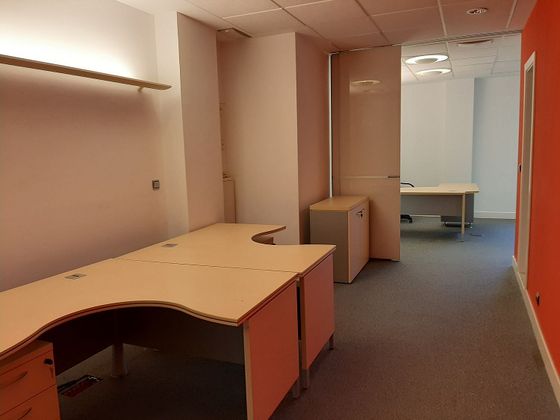 Foto 2 de Venta de oficina en calle Ibargarai de 75 m²