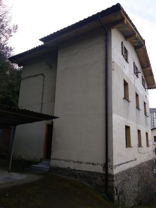 Foto 1 de Piso en venta en Bergara de 3 habitaciones con garaje y jardín