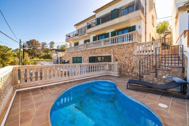 Foto 2 de Casa adossada en venda a Génova de 3 habitacions amb terrassa i piscina