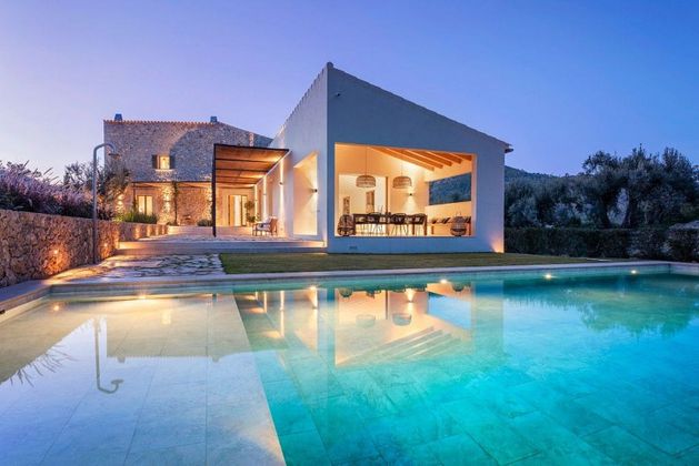 Foto 2 de Casa rural en venda a Selva de 4 habitacions amb terrassa i piscina