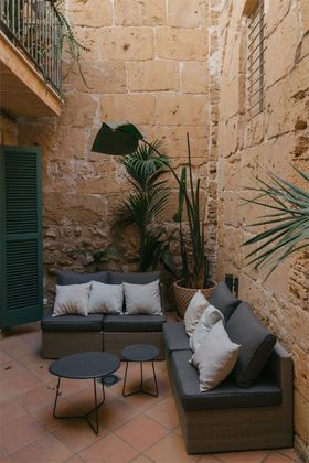 Foto 2 de Pis en venda a La Llotja - Sant Jaume de 1 habitació amb terrassa i aire acondicionat