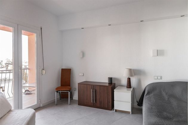 Foto 2 de Àtic en venda a calle Isidoro Antillon de 5 habitacions amb terrassa i aire acondicionat