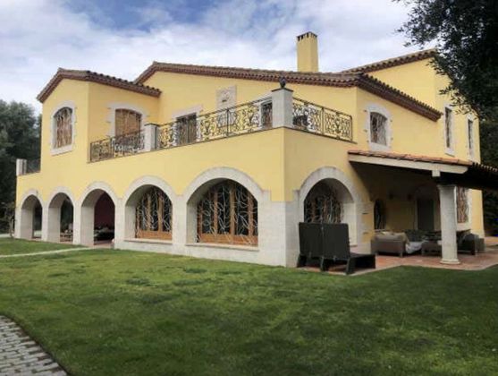 Foto 1 de Xalet en venda a Cabrera de Mar de 3 habitacions amb terrassa i piscina