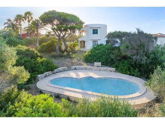 Foto 2 de Venta de chalet en Sant Lluís de 5 habitaciones con terraza y piscina