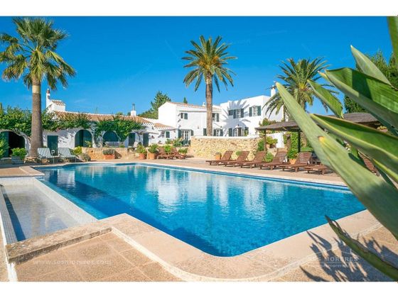 Foto 1 de Casa rural en venda a Ferreries de 5 habitacions amb terrassa i piscina