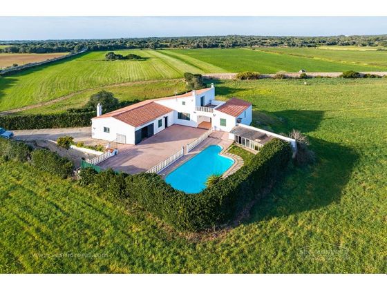 Foto 1 de Casa rural en venta en Ciutadella de 6 habitaciones con terraza y piscina