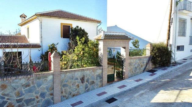 Foto 1 de Casa adosada en venta en Villanueva de Algaidas de 5 habitaciones con piscina