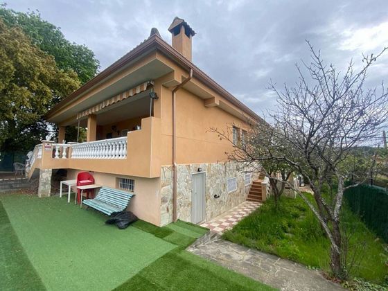 Foto 2 de Xalet en venda a Sils de 7 habitacions amb terrassa i piscina