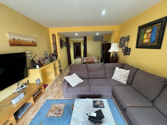 Foto 2 de Dúplex en venta en Els Pins de 3 habitaciones con terraza y balcón