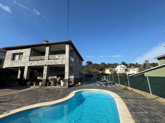 Foto 1 de Casa en venda a Niàgara Parc - Ágora Parc - Roca Rossa de 6 habitacions amb piscina i jardí