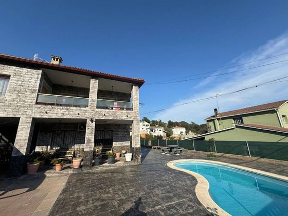 Foto 2 de Casa en venda a Niàgara Parc - Ágora Parc - Roca Rossa de 6 habitacions amb piscina i jardí