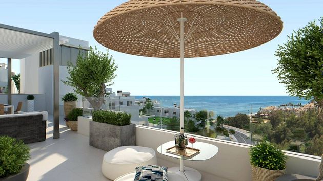 Foto 1 de Àtic en venda a Casares de 3 habitacions amb terrassa i piscina
