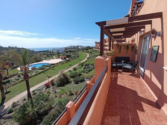 Foto 1 de Àtic en venda a Casares de 2 habitacions amb terrassa i piscina