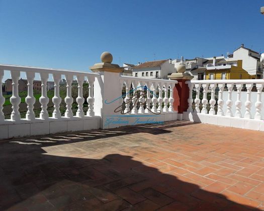 Foto 1 de Casa en venta en Montilla de 4 habitaciones con terraza