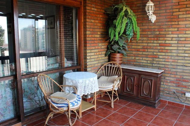 Foto 1 de Piso en venta en avenida Juan Sebastián Elcano de 4 habitaciones con terraza y balcón