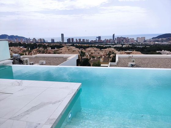 Foto 1 de Xalet en venda a Cala de Finestrat de 4 habitacions amb terrassa i piscina