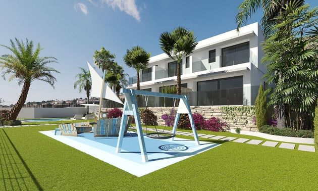 Foto 2 de Casa adosada en venta en Cala de Finestrat de 3 habitaciones con terraza y piscina