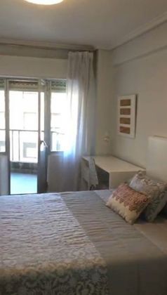 Foto 1 de Alquiler de piso en Canalejas - Gran Vía de 3 habitaciones con terraza y muebles