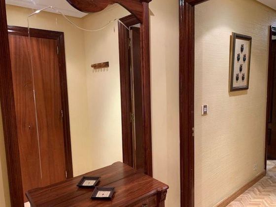 Foto 2 de Pis en venda a Canalejas - Gran Vía de 2 habitacions amb terrassa i calefacció