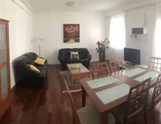 Foto 2 de Alquiler de piso en Canalejas - Gran Vía de 3 habitaciones con muebles y balcón