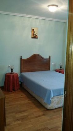 Foto 2 de Piso en alquiler en Salesas - Labradores de 2 habitaciones con muebles y calefacción