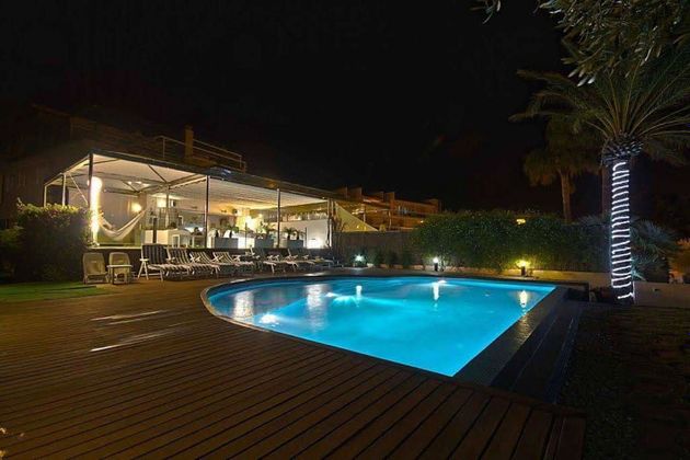 Foto 2 de Pis en venda a L' Hospitalet de l'Infant de 5 habitacions amb terrassa i piscina